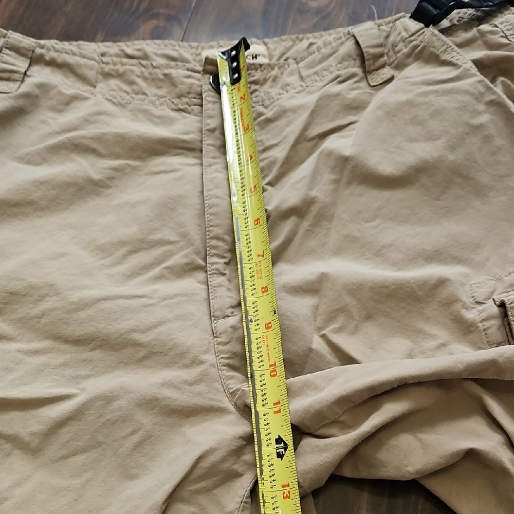 Woolrich Men's Khaki Cargo Shorts - Picture 5 of 11
